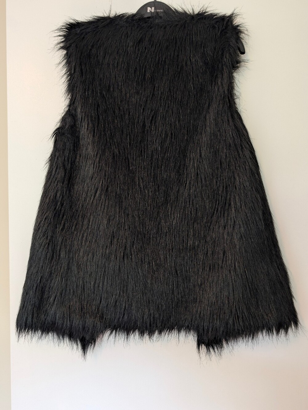 Rose& Queen Black Faux Fur Long Vest - Picture 6 of 6